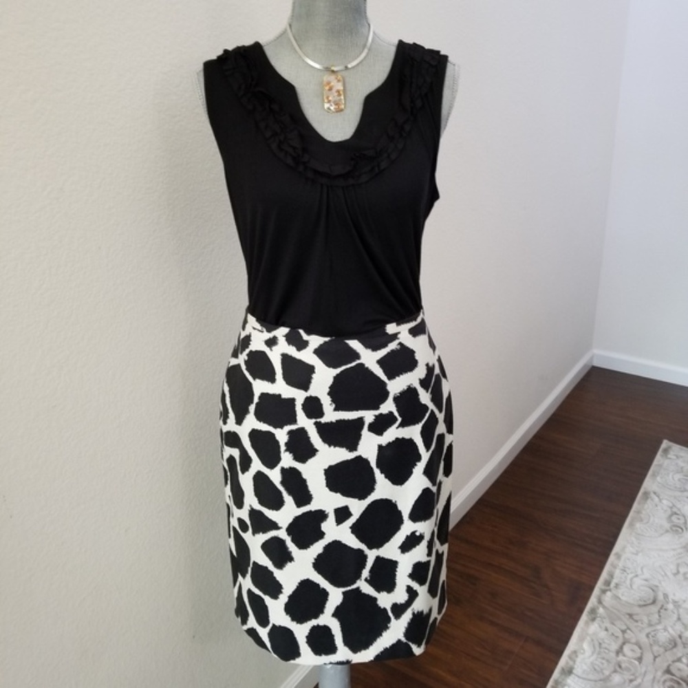EUC Loft Printed Pencil Skirt